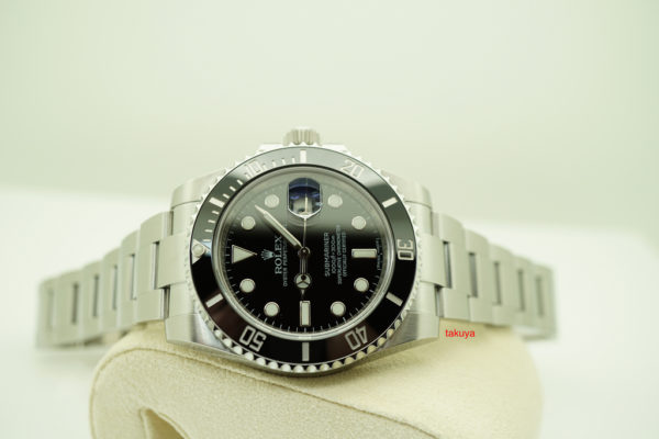 Rolex 116610LN SUBMARINER CERAMIC DATE RANDOM SERIAL WARRANTY FULL SET