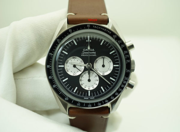 Omega SPEEDY TUESDAY SPEEDMASTER LIMITED EDITION 2018 WARRANTY EXTRA BRACELET