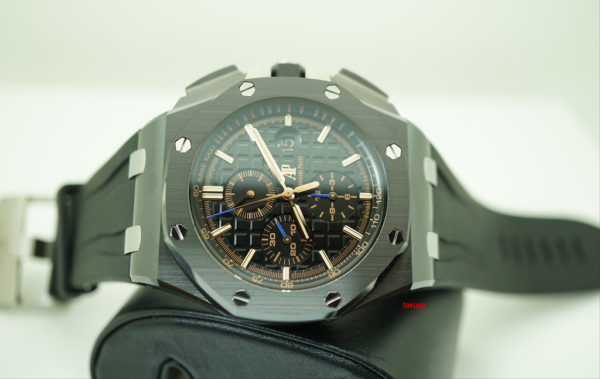 Audemars PIGUET ROYAL OAK OFFSHORE CERAMIC 26405CE 44MM 2018 WARRANTY FULL SET