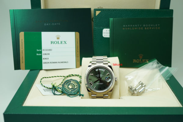 Rolex 228239 DAY DATE 40MM 18K WHITE GOLD GREEN ROMAN DIAL WARRANTY FULL SET