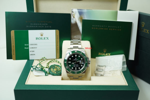 Rolex 116610LV SUBMARINER CERAMIC GREEN HULK RANDOM WARRANTY COMPLETE SET