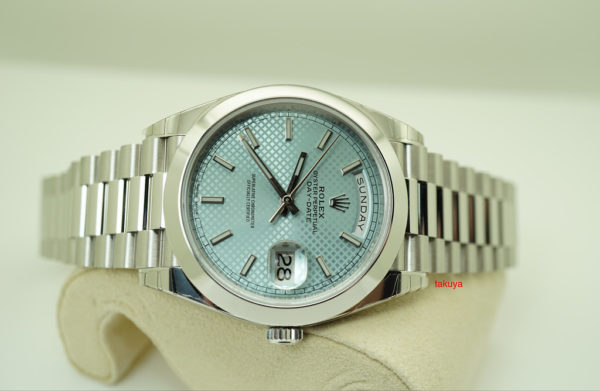 Rolex 228206 DAY DATE PLATINUM ICE BLUE DIAGONAL MOTIF DIAL 40MM FULL SET