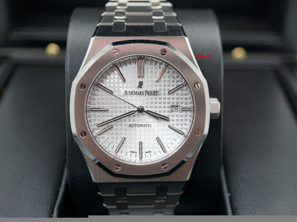 Audemars PIGUET 15400ST ROYAL OAK SS WHITE DIAL 41MM H SERIES FULL SET