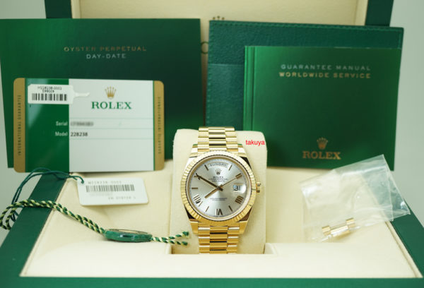 Rolex 228238 18K YELLOW GOLD DAY DATE 40MM SILVER ROMAN DIAL WARRANTY FULL SET