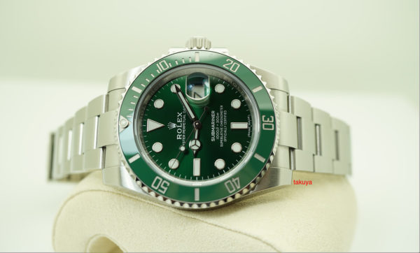 Rolex 116610LV SUBMARINER CERAMIC GREEN HULK RANDOM 2018 WARRANTY COMPLETE SET