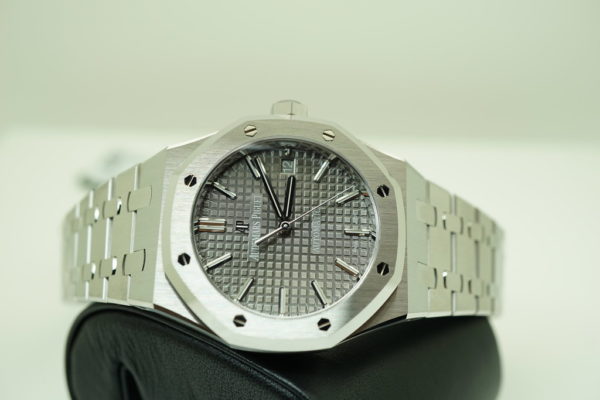 BRAND NEW Audemars PIGUET ROYAL OAK 15450ST SS GREY DIAL 37MM K SERIES 2018 FULL SET