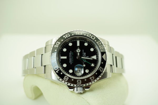 Rolex 116710LN GMT MASTER II BLACK CERAMIC BEZEL RANDOM SERIAL FULL SET