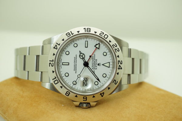 Rolex 16570 EXPLORER II 40MM POLAR WHITE DIAL F SERIAL BOXES PAPERS