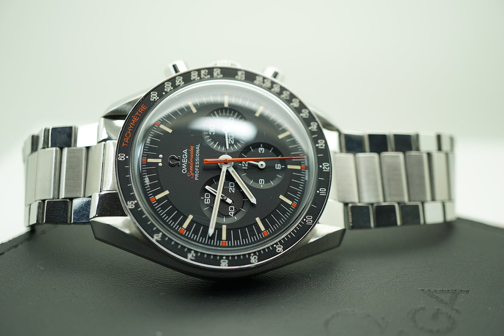 Omega SPEEDY TUESDAY 2 ULTRAMAN SPEEDMASTER LIMITED EDITION 42MM 2018 FULL SET - Takuya Watches