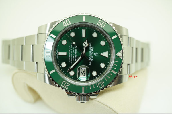 Rolex 116610LV SUBMARINER CERAMIC GREEN DIAL HULK RANDOM WARRANTY COMPLETE SET