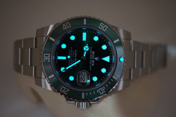 Rolex 116610LV SUBMARINER CERAMIC GREEN DIAL HULK RANDOM WARRANTY COMPLETE SET