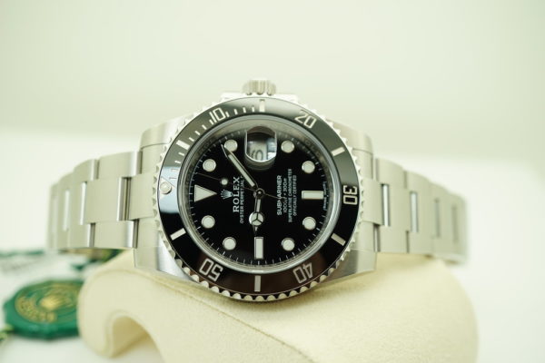 BRAND NEW Rolex 116610LN SUBMARINER CERAMIC DATE STEEL RANDOM SERIAL 2019 FULL SET