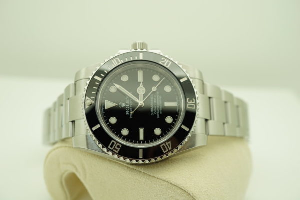 Rolex 114060 SUBMARINER CERAMIC NO DATE RANDOM SERIAL WARRANTY FULL SET