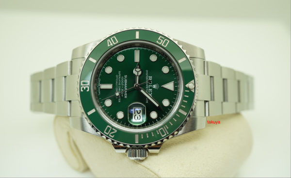 Rolex 116610LV SUBMARINER HULK CERAMIC GREEN DIAL RANDOM 2017 WARRANTY FULL SET