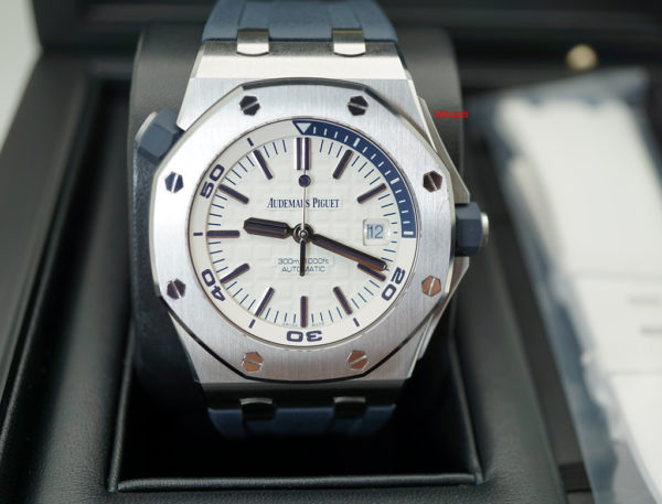 Audemars PIGUET ROYAL OAK OFFSHORE DIVER WHITE BLUE DIAL BOUTIQUE 2018 15710ST