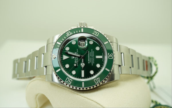 BRAND NEW Rolex 116610LV SUBMARINER CERAMIC GREEN DIAL HULK 2019 SEALED FULL SET