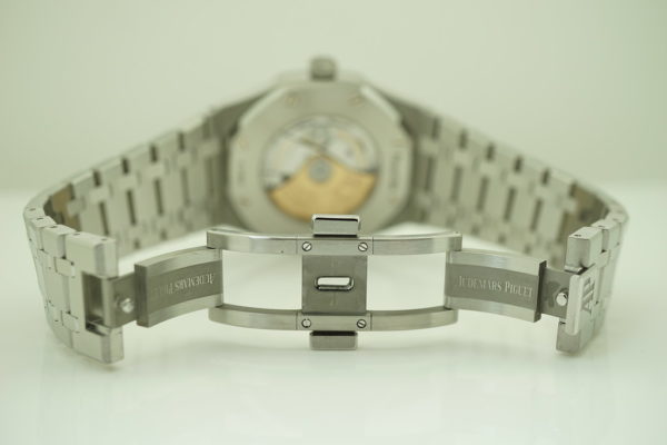 Audemars PIGUET 15400ST ROYAL OAK SS SILVER DIAL 41MM 2018 WARRANTY FULL SET