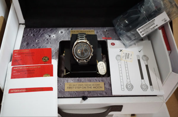 BRAND NEW Omega SPEEDMASTER APOLLO 11 50th ANNIVERSARY LIMITED EDITION 2019 FULL SET