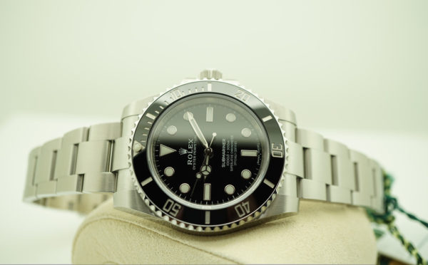 BRAND NEW Rolex 114060 SUBMARINER CERAMIC NO DATE RANDOM SERIAL 2019 FULL SET