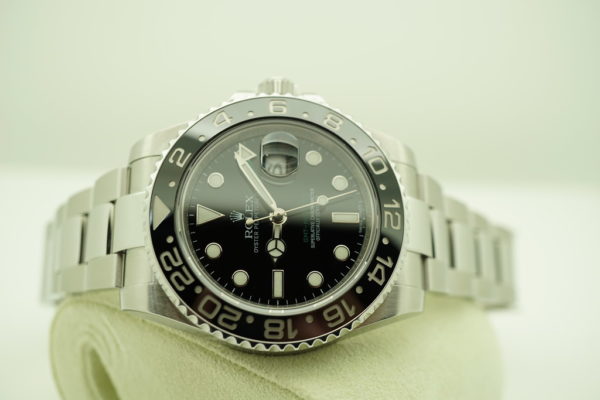 Rolex 116710LN GMT MASTER II BLACK CERAMIC BEZEL RANDOM SERIAL COMPLETE SET