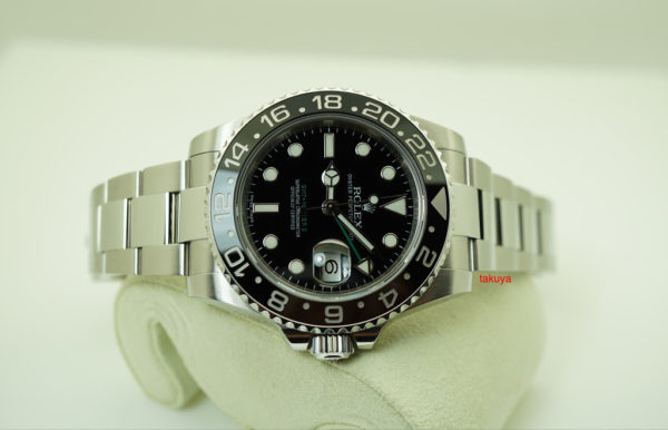 Rolex 116710LN GMT MASTER II BLACK CERAMIC BEZEL RANDOM SERIAL COMPLETE SET