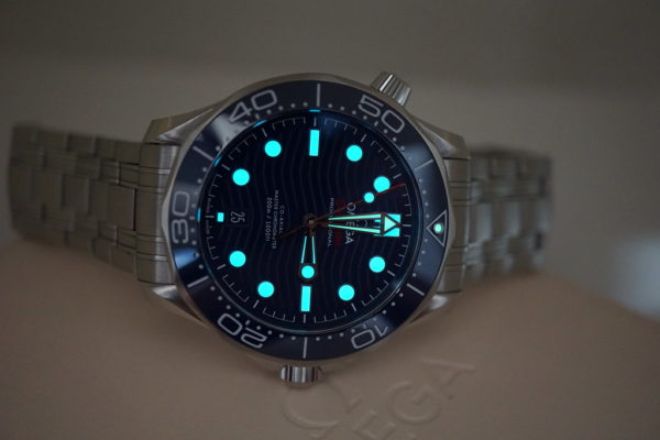 Omega SEAMASTER DIVER 300M CO-AXIAL MASTER STEEL BLUE WAVE DIAL 42MM FULL SET