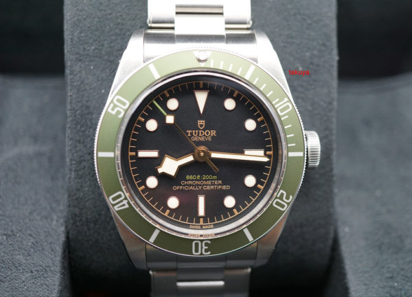 MINT Tudor 79230G HARRODS EDITION BLACK BAY GREEN BEZEL WARRANTY FULL SET