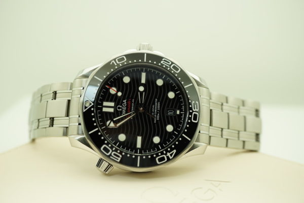 Omega SEAMASTER DIVER 300M CO-AXIAL MASTER SS BLACK WAVE DIAL 42MM 2019 WARRANTY FULL SET