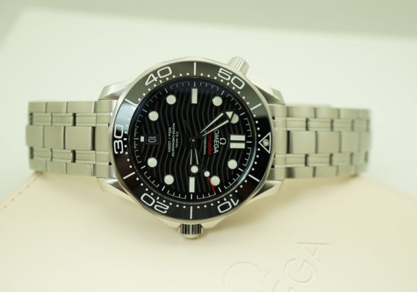 Omega SEAMASTER DIVER 300M CO-AXIAL MASTER SS BLACK WAVE DIAL 42MM 2019 WARRANTY FULL SET