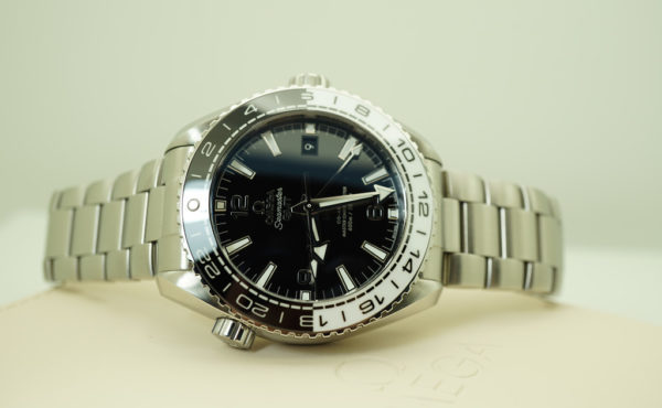 Omega PLANET OCEAN 600M CO-AXIAL GMT CERAMIC BLACK WHITE BEZEL 2019 WARRANTY FULL SET