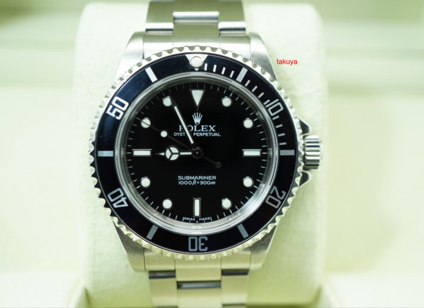 Rolex 14060M SUBMARINER NO DATE 2 LINER D SERIAL BOXES PAPER