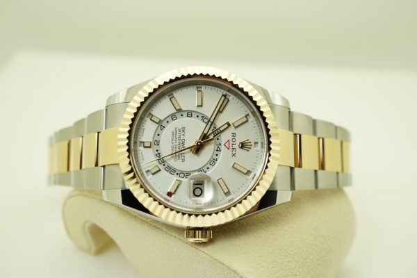 BRAND NEW Rolex 326933 SKY-DWELLER 18K YELLOW GOLD STEEL WHITE DIAL 2019 COMPLETE SET