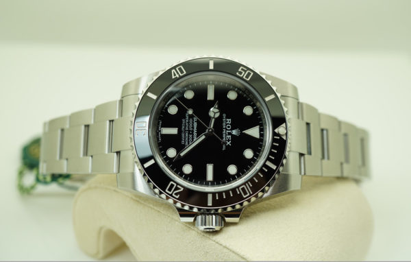 BRAND NEW Rolex 114060 SUBMARINER CERAMIC NO DATE RANDOM SERIAL 2019 FULL SET