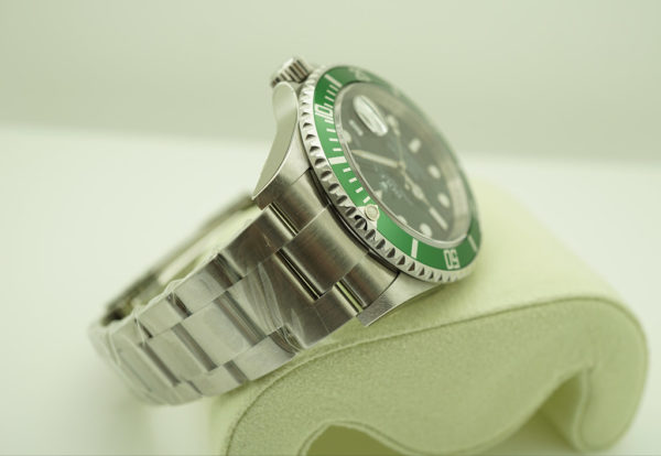 NEW Rolex 16610LV GREEN SUBMARINER V SERIAL ENGRAVED REHAUT RARE SEALED FULL SET