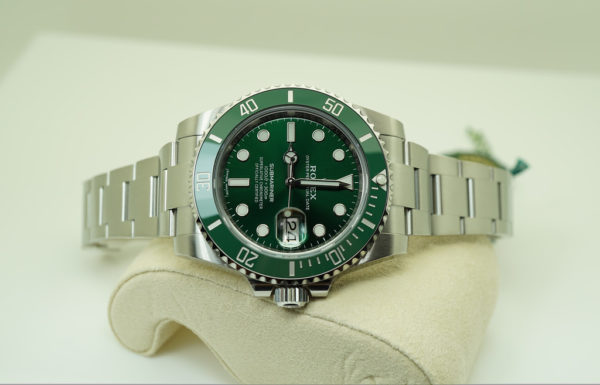 NEW Rolex 116610LV SUBMARINER CERAMIC GREEN DIAL HULK 2019 COMPLETE SET