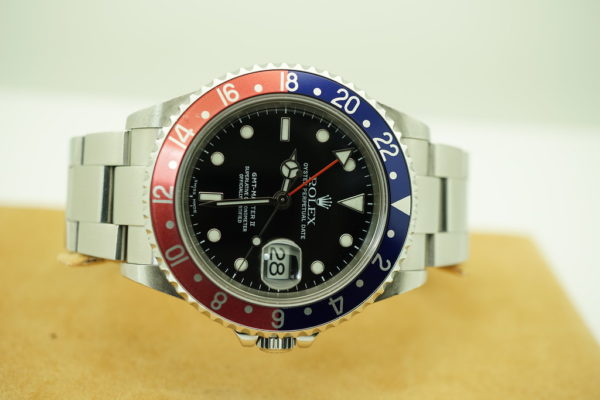 Rolex 16710A GMT MASTER II PEPSI/COKE BEZEL F SERIAL NO HOLES SEL FULL SET