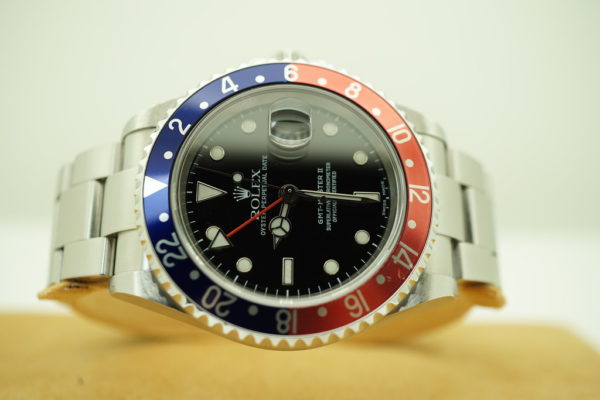 Rolex 16710A GMT MASTER II PEPSI/COKE BEZEL F SERIAL NO HOLES SEL FULL SET