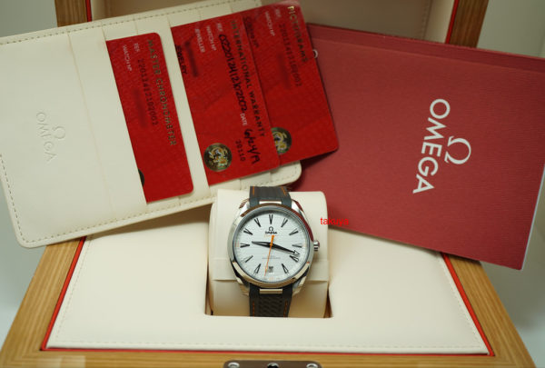 MINT Omega SEAMASTER AQUA TERRA 150M CO-AXIAL MASTER SILVER DIAL 41MM 2019 WARRANTY