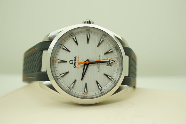 MINT Omega SEAMASTER AQUA TERRA 150M CO-AXIAL MASTER SILVER DIAL 41MM 2019 WARRANTY