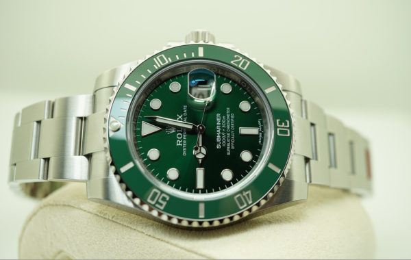 BRAND NEW Rolex 116610LV SUBMARINER CERAMIC GREEN DIAL HULK 2019 SEALED FULL SET