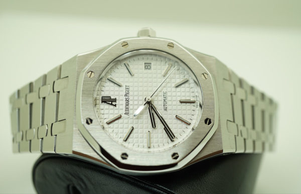 Audemars PIGUET ROYAL OAK 15300ST WHITE DIAL 39MM G SERIES COMPLETE SET