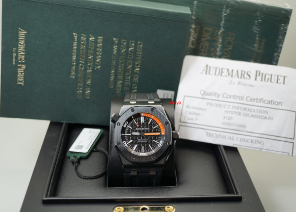 Audemars PIGUET ROYAL OAK OFFSHORE BLACK CERAMIC DIVER 15707CE COMPLETE SET