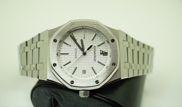 Audemars PIGUET ROYAL OAK 15300ST WHITE DIAL 39MM G SERIES COMPLETE SET