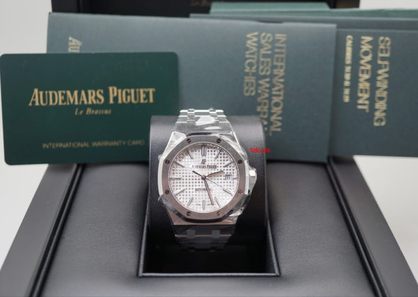 BRAND NEW Audemars PIGUET ROYAL OAK 15450ST WHITE DIAL 37MM 2019 COMPLETE SET