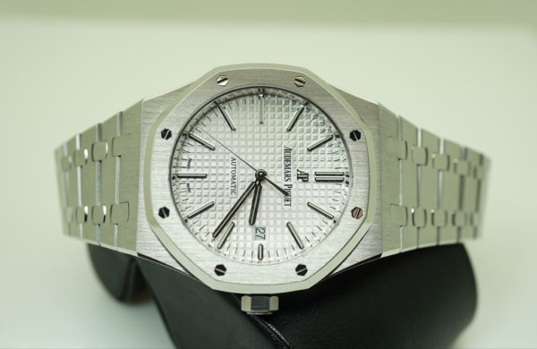 Audemars PIGUET 15400ST ROYAL OAK SS SILVER DIAL 41MM 2018 WARRANTY FULL SET