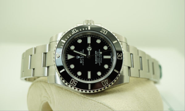 BRAND NEW Rolex 114060 SUBMARINER CERAMIC NO DATE RANDOM SERIAL 2019 FULL SET