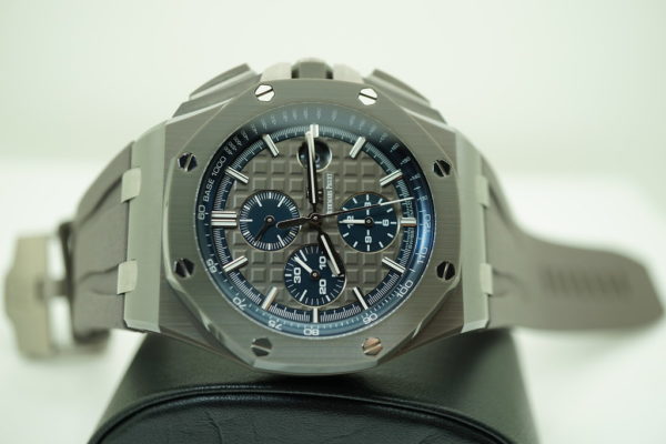 Audemars PIGUET ROYAL OAK OFFSHORE GREY CERAMIC 26405CG 44MM 2019 BOUTIQUE FULL SET