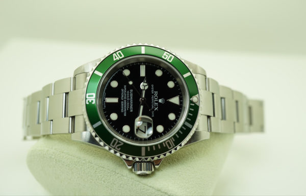 Rolex 16610LV SUBMARINER KERMIT GREEN BEZEL 50th ANNIVERSARY Z SERIAL FULL SET