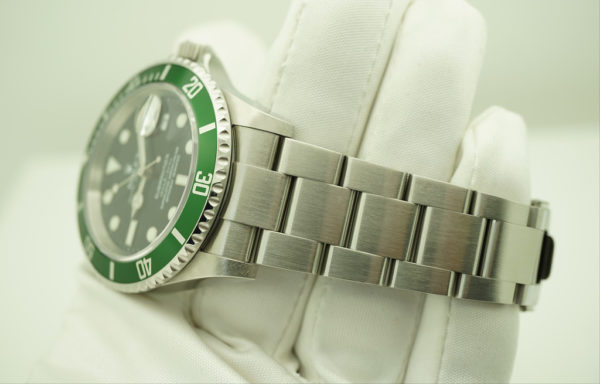 Rolex 16610LV SUBMARINER KERMIT GREEN BEZEL 50th ANNIVERSARY Z SERIAL FULL SET