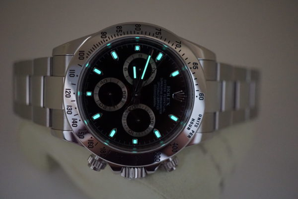 Rolex 116520 DAYTONA STAINLESS STEEL BLACK DIAL V SERIAL NEWER CLASP FULL SET